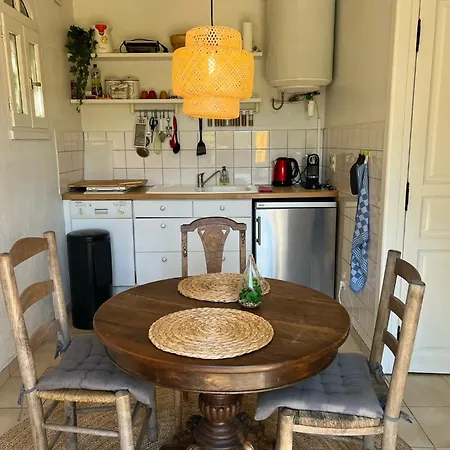 Wijndomein Lalande La Tour Holiday home *